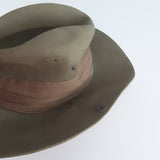 WW2 Slouch Hat, with provenance to a Captain in the Royal Artillery